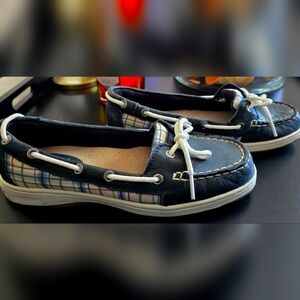 Natural Soul by Naturalizer Navy Boat Shoes